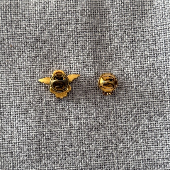 🍀 Vintage Gold Tone Angel & Shamrock Pins | Irish Luck Clover Brooch Set - Picture 2 of 5